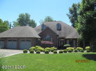 2703 Masters Ct, Marion, IL 62959