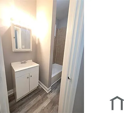 2 bed, $1,425 — Photo 2