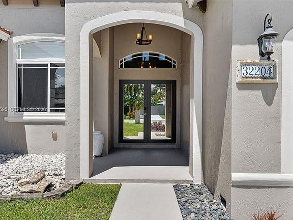 3rd image of 32204 SW 205th Ave