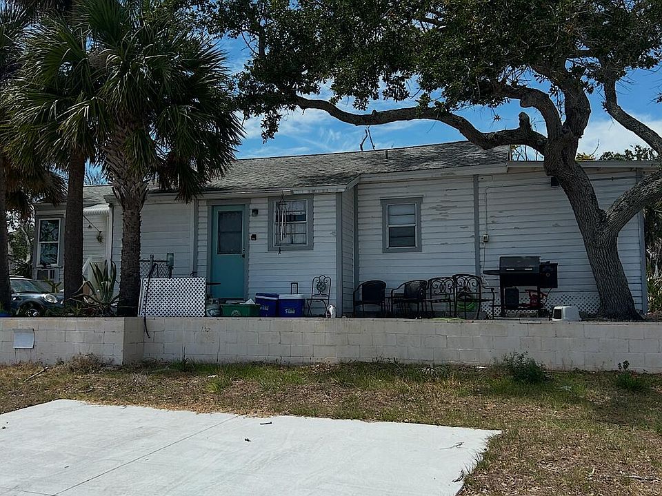 1st image of 221 S Oleander Ave