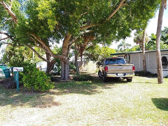 3rd image of 5359 Gulf Dr