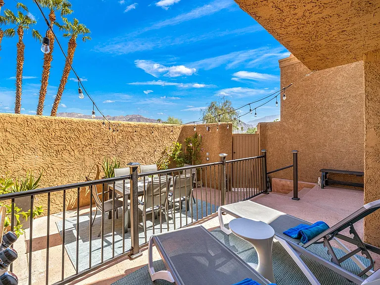 49075 Mariposa Dr — Photo 36