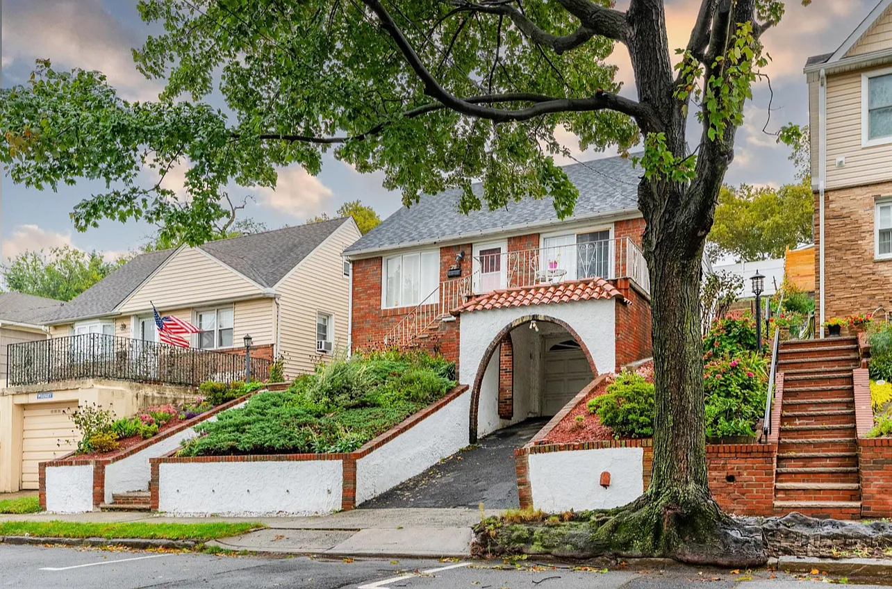 4 bed, 1736 sqft, $3,500 — Photo 1