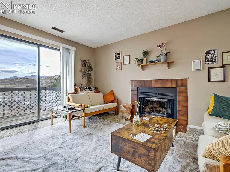 6935 Peyote Way #D — Photo 9