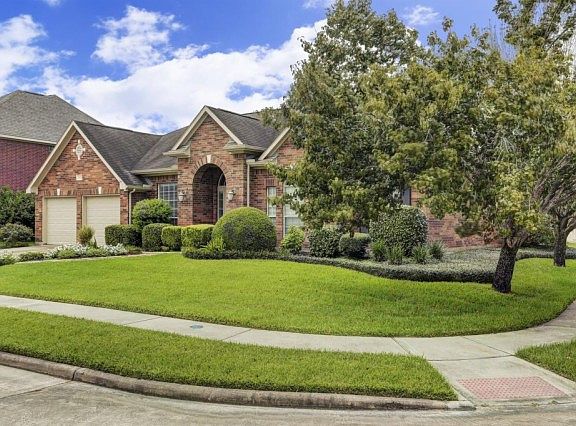 4th image of 2502 Piney Woods Dr