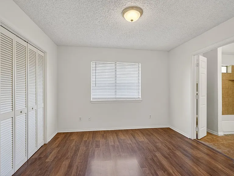 2403 Ridgevalley Dr — Photo 14