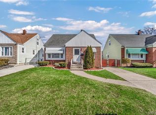 483 Maynard Dr, Amherst, NY 14226