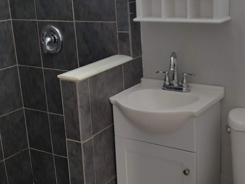 2nd image of 1021 Sill Ave APT 2