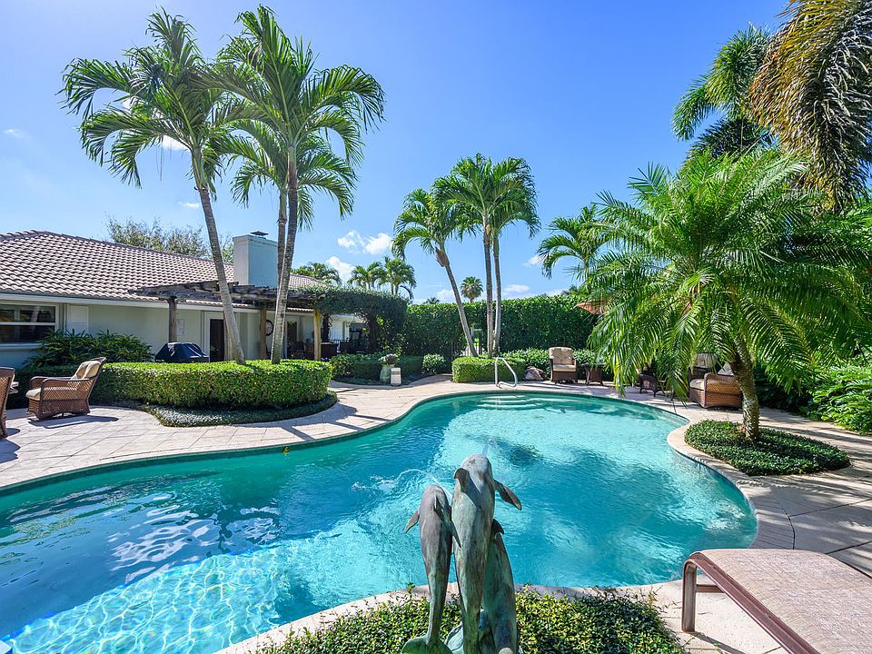 1st image of 4695 Sabal Palm Dr