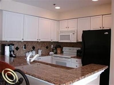 4th image of 37510 Jefferson Ave APT 304