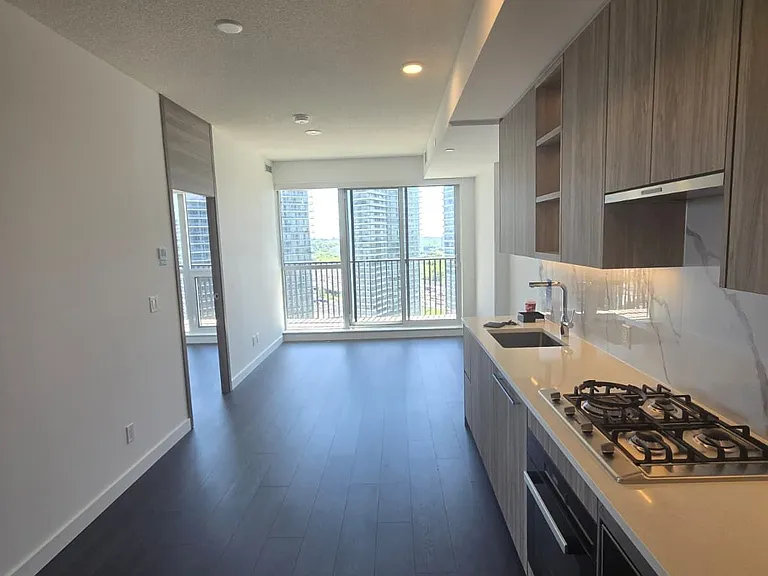 18 Esther Shiner Blvd #2011 — Photo 21