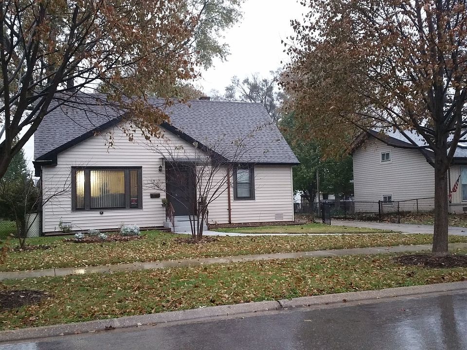 1st image of 304 E Medill Ave