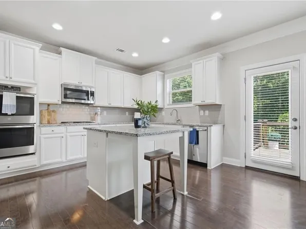 3860 Grandview Manor Dr, Cumming, GA 30028