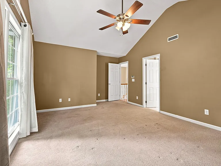 115 Lonebrook Dr — Photo 32