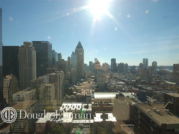 2nd image of 322 W 57th St APT 31U1