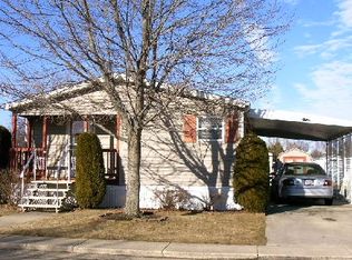 853 Pembrooke Ln, Dekalb, IL 60115