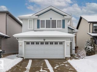 8 Carlyle Cres, Strathcona County, AB T8H2T6