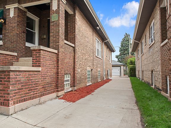 3rd image of 2317 East Ave