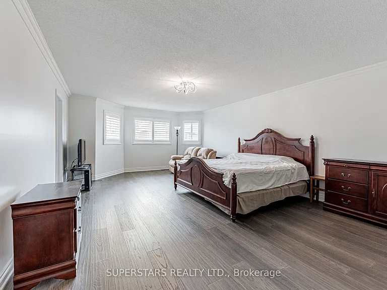 71 Landsdown Cres — Photo 14