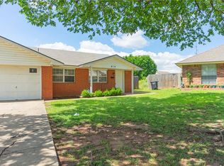 814 Delmar Cir, Moore, OK 73160