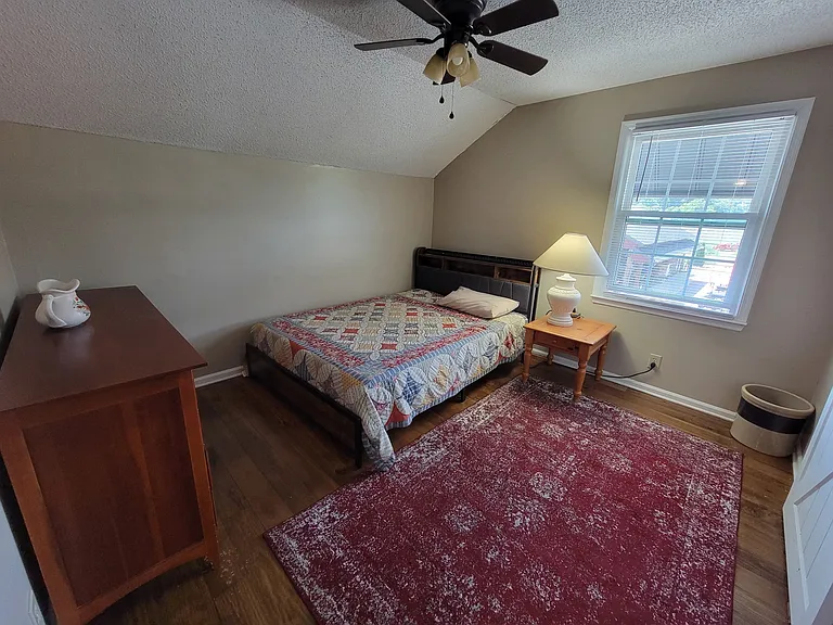 211 Taylor Rd SE #2 — Photo 3