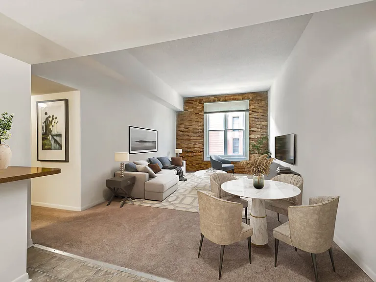 Marlboro Classic Apt & Redwood Square — Photo 6