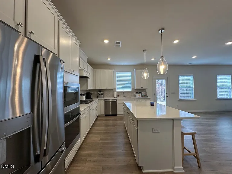 407 Auburndale Ct — Photo 5