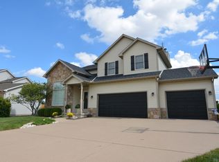 2201 Tawny Ln, Bloomington, IL