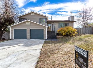 1203 Overdale Dr, Gillette, WY 82718
