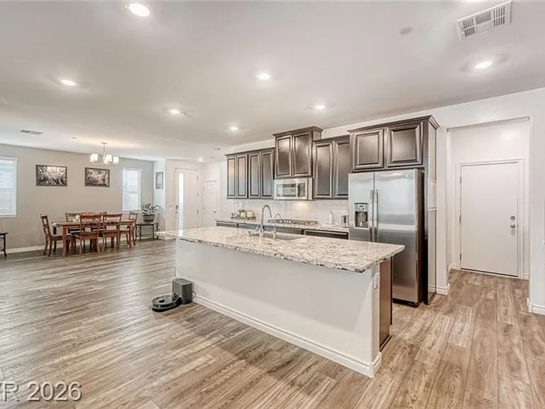 3135 Hazy Hills Ave — Photo 7