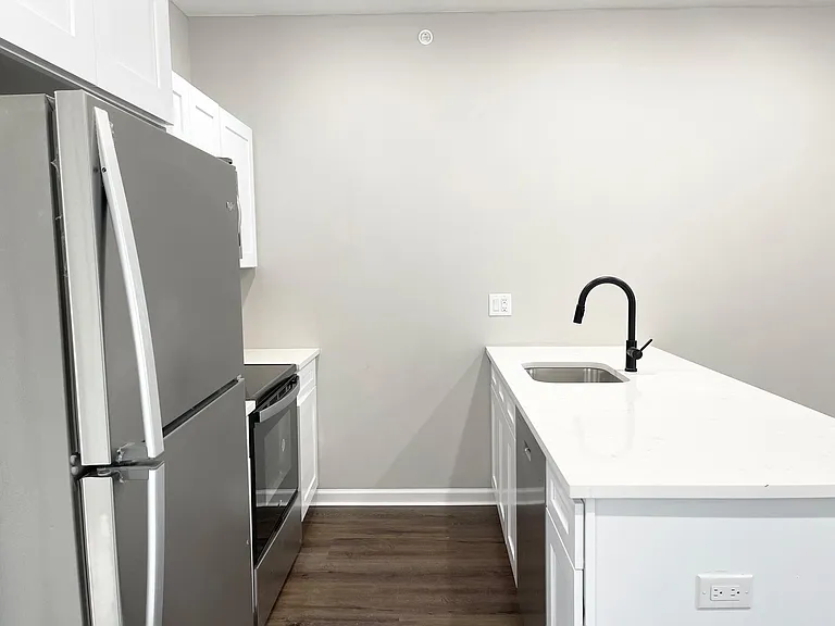 1228 N Marshall St #3R — Photo 10