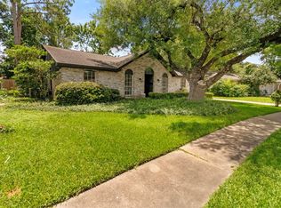 9211 Meaux Dr, Houston, TX 77031