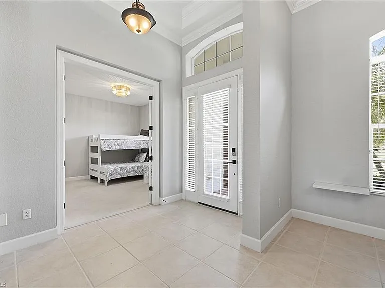 9024 Maverick Ct — Photo 5
