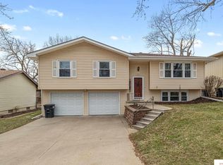 5634 S 111th St, Omaha, NE 68137