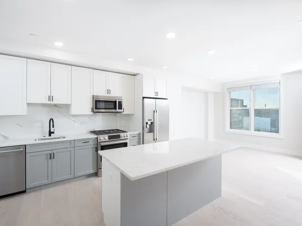 425 Border St #307, Boston, MA 02128