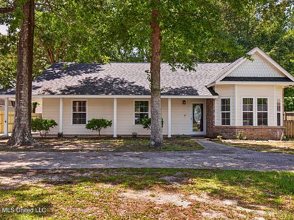2nd image of 2621 Beach View Dr
