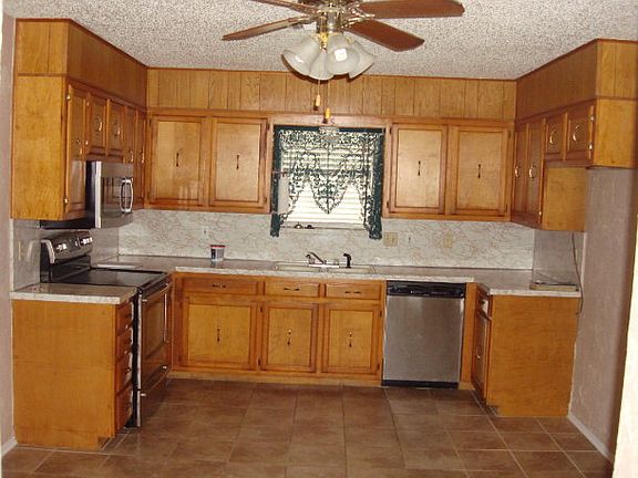 4th image of 1706 Parkview Dr