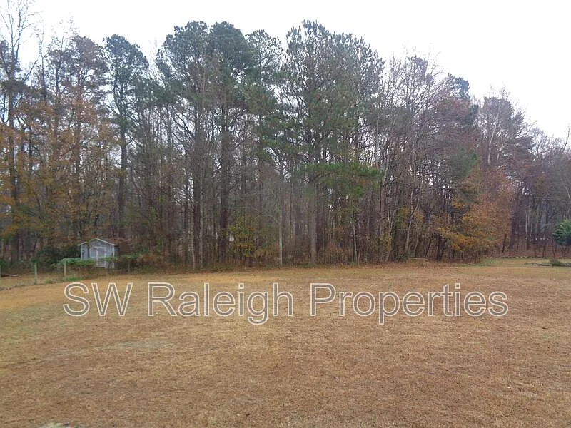 3 bed, 2.0 bath, 1119 sqft, $1,750 — Photo 3