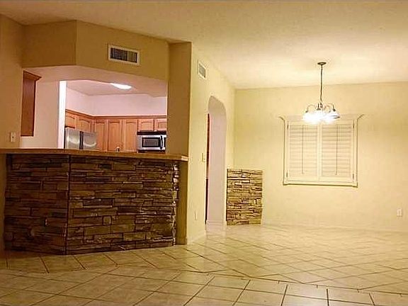 2nd image of 3316 Blue Earth Ln
