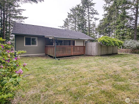 5th image of 566 Duck Lake Drive SE