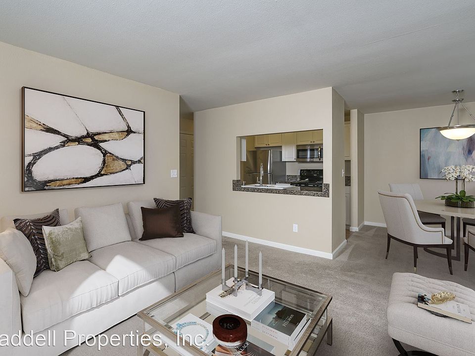 1st image of 6218 Lakeview Dr APT 1