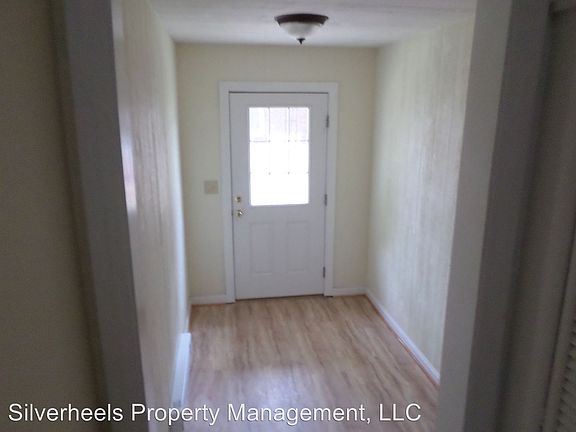 2nd image of 603 Highland Ave APT D