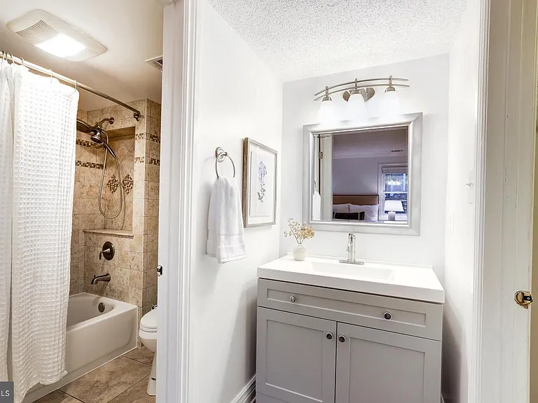 236 E Juniper Ave — Photo 21