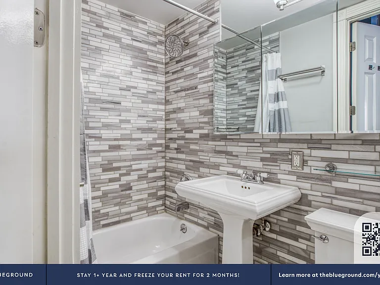 234 W 14th St #3E — Photo 12