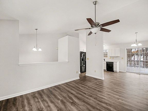 5th image of 66 Willow Branch Pl