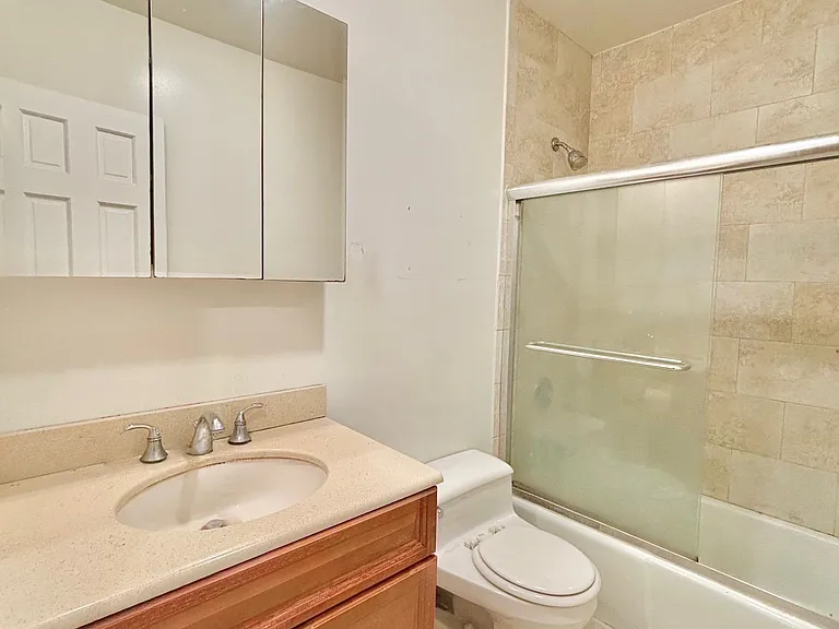 The Chalet Apartments — Photo 72