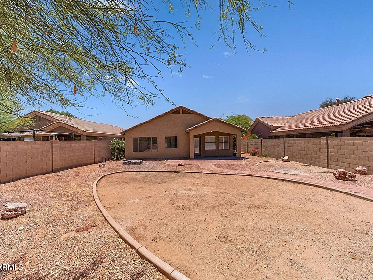 17534 W Coyote Trail Dr — Photo 31