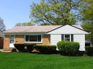 580 Woodlane Dr, Bay Village, OH