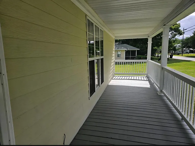 388 S Jones St — Photo 2