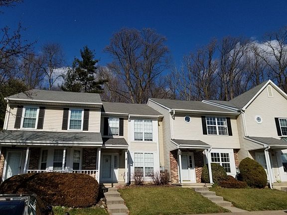3rd image of 22 Fair Oaks Ct